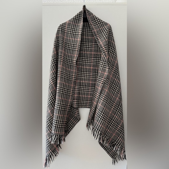 Anne Klein Vintage Wool Shawl | Red Houndstooth Plaid | 29x72 - Picture 3 of 9
